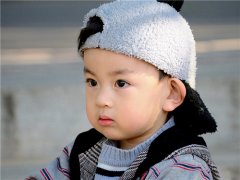 黄泓锐(清正廉明 机敏)_黄泓锐名字打分怎么样