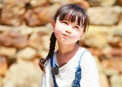 女孩姓周有涵养的名字,女孩新颖有涵养的名字姓周