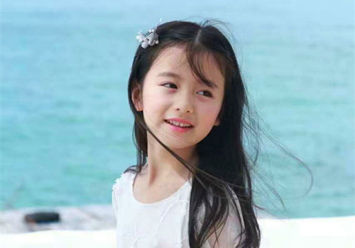 杨蕊遥(美丽可人 敬仰尊重)_杨蕊遥名字打分怎么样